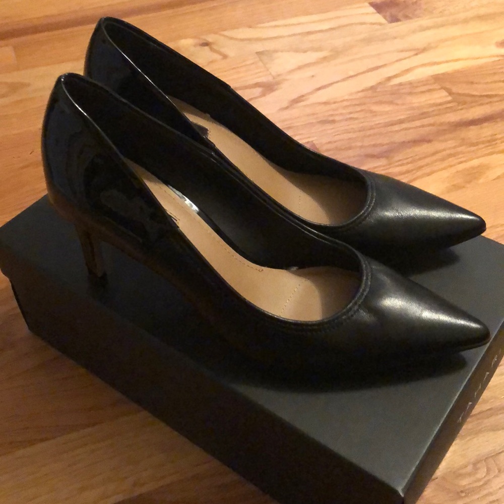 Tahari black pumps